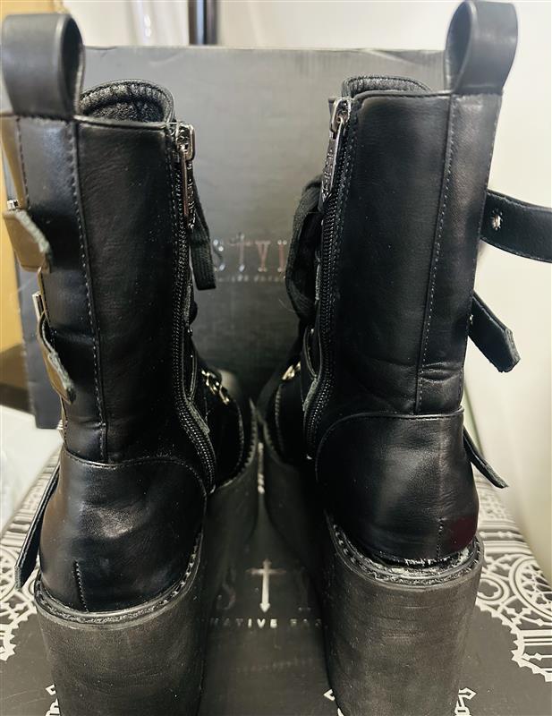 Ceremony | PLATFORM BOOTS (FAULTY)**