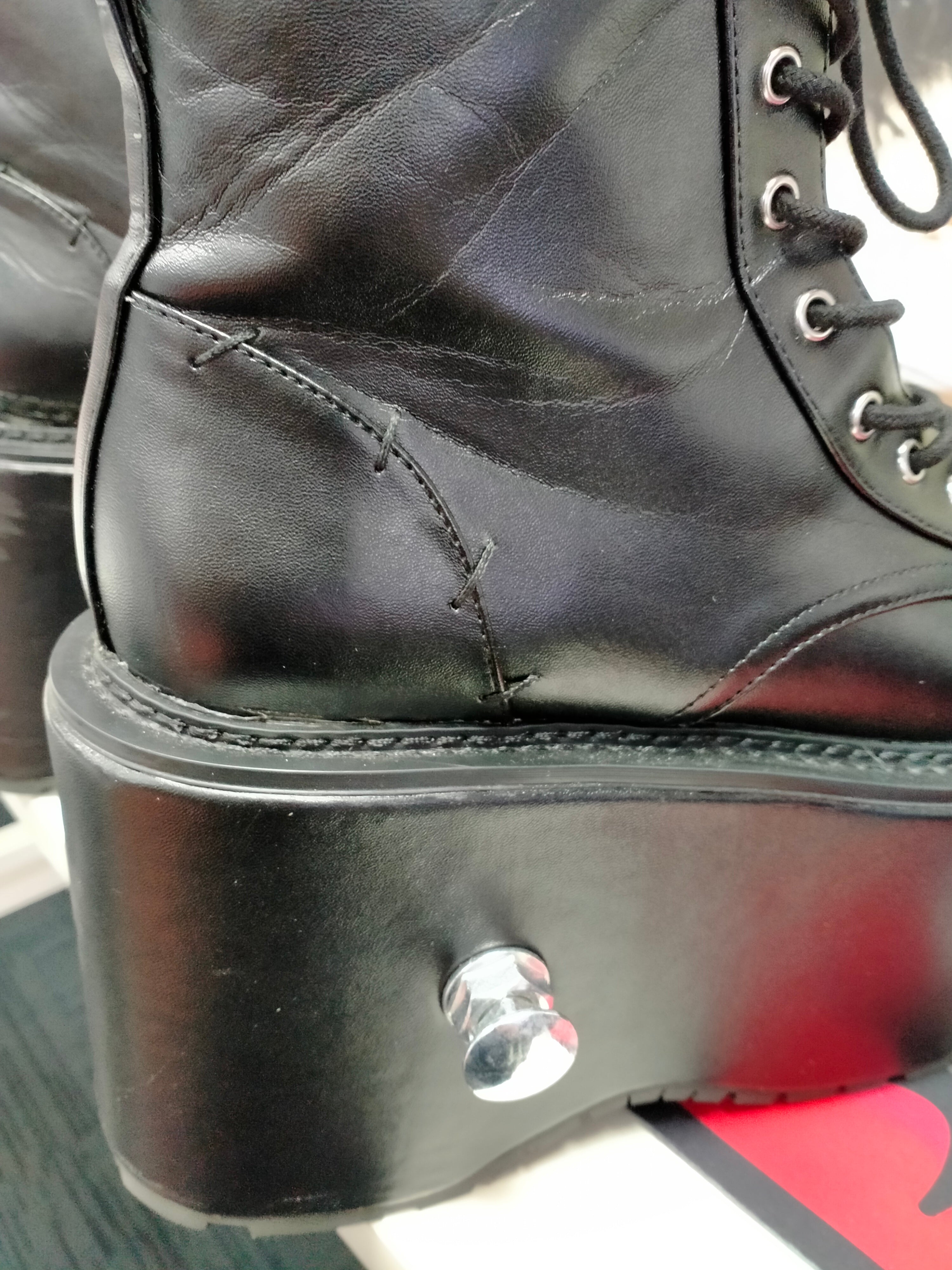 Monster | PLATFORM BOOTS (FAULTY)**