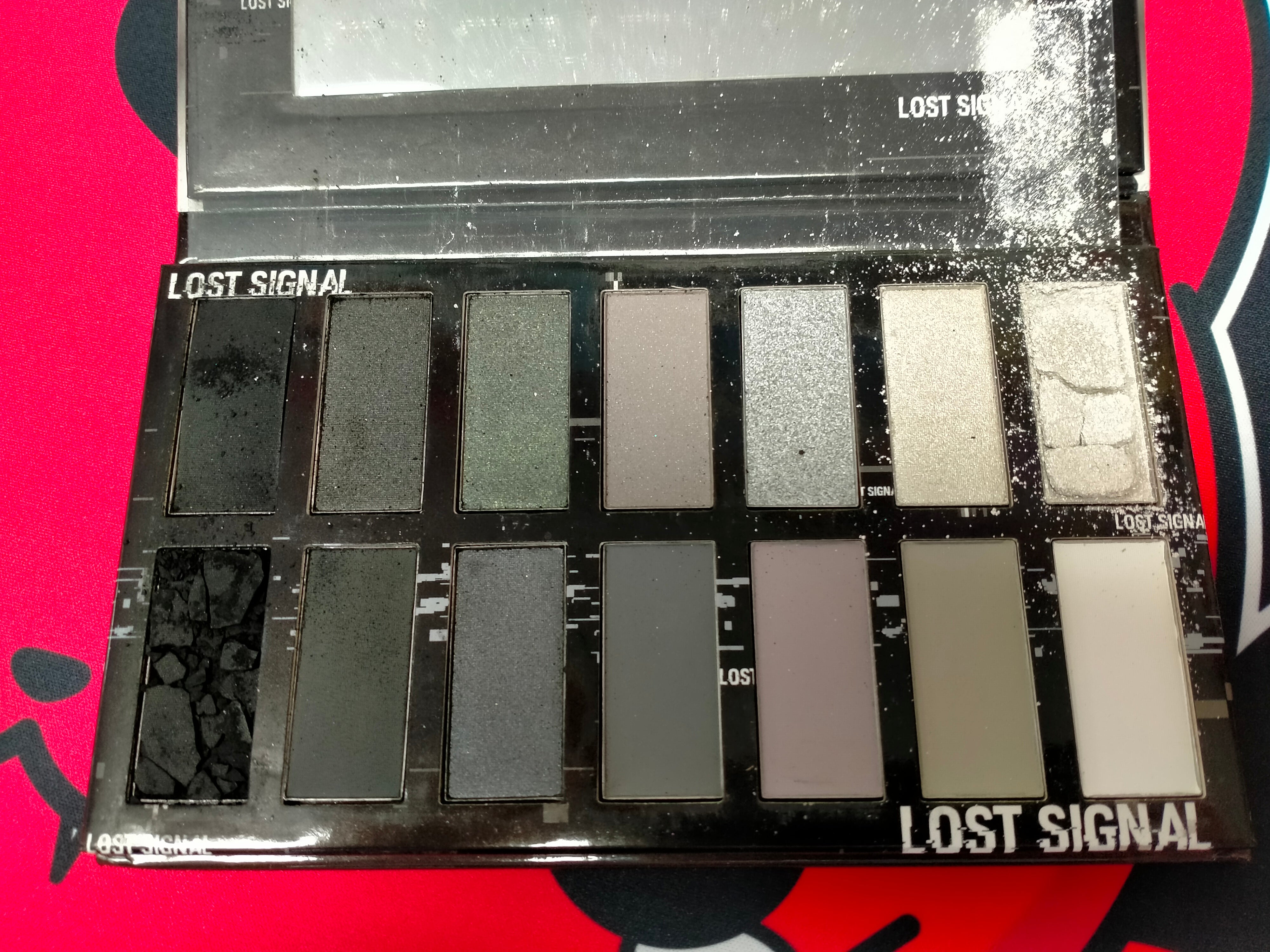Lost Signal | EYESHADOW PALETTE (FAULTY)**