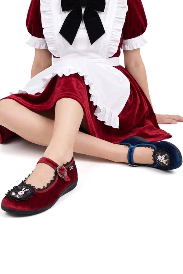 Alice in Wonder Dark | FLATS
