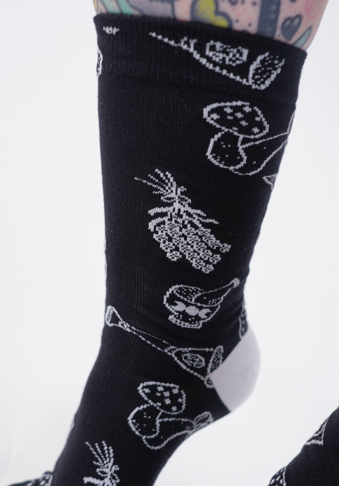 Cottage Witch | CREW SOCKS