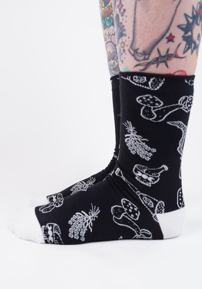 Cottage Witch | CREW SOCKS