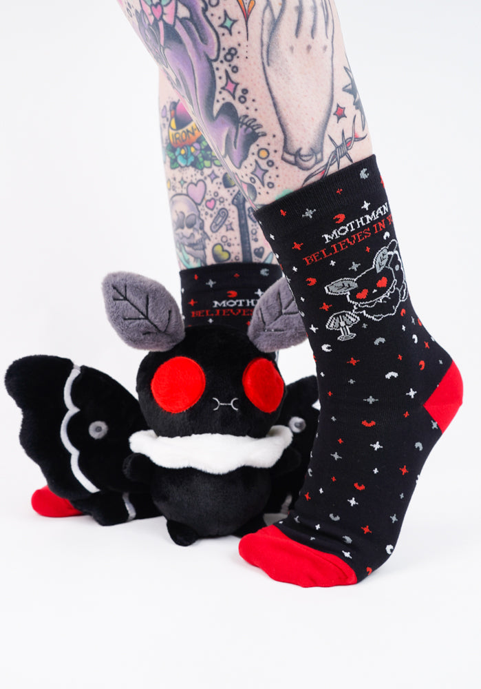Mothman Believes In You | CREW SOCKS