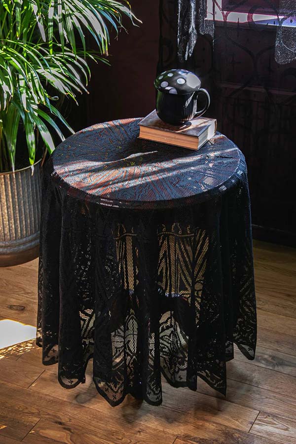 Cathedra Lace | TABLECLOTH