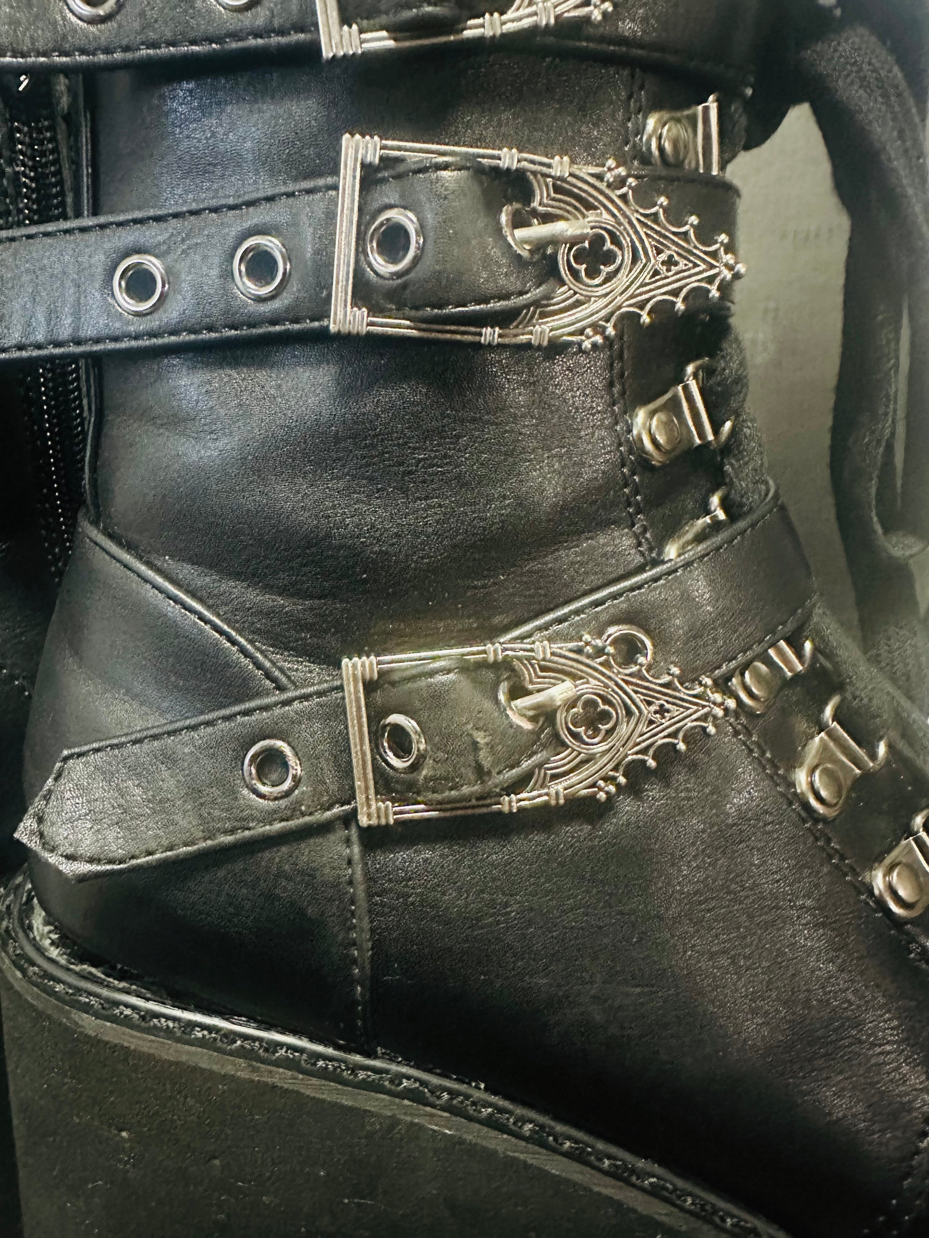 Ceremony | PLATFORM BOOTS (FAULTY)**