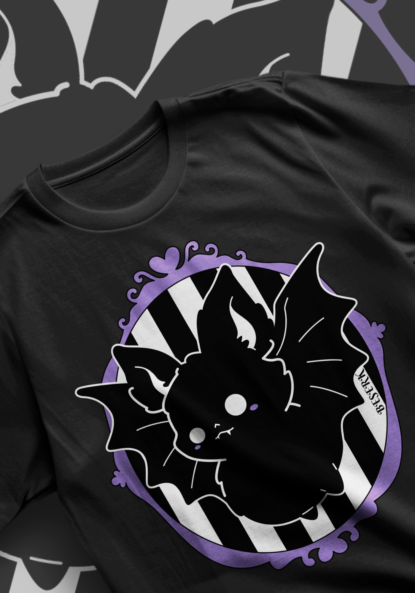 Fluffy Bat | T-SHIRT