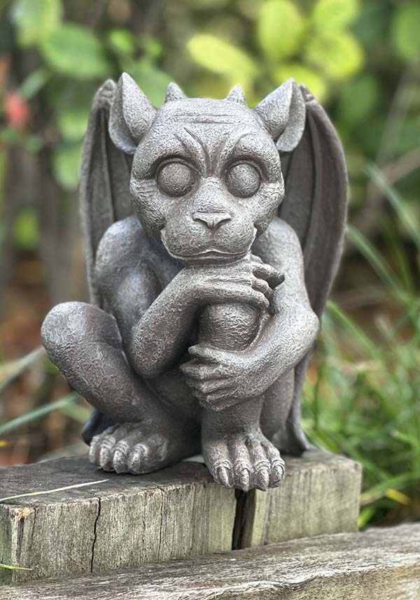 Sitting Gargoyle | FIGURE