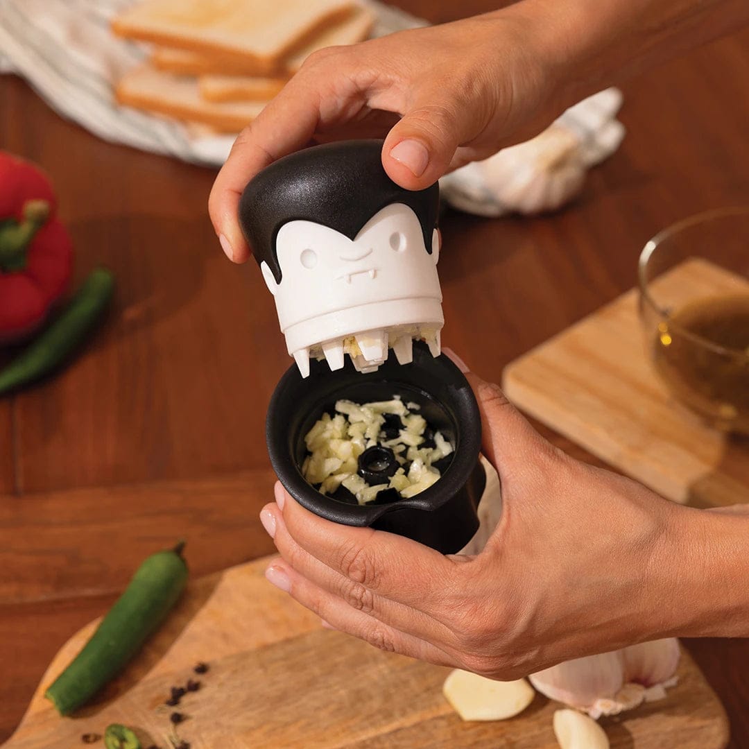 Ototo Gracula Garlic - packaging shot