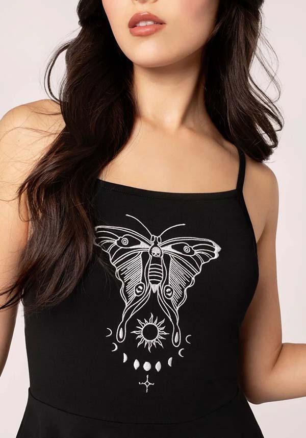 Metamorphosis | DRESS*