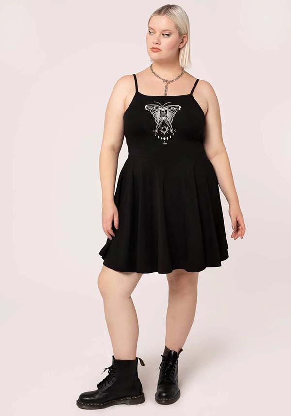 Metamorphosis | DRESS*