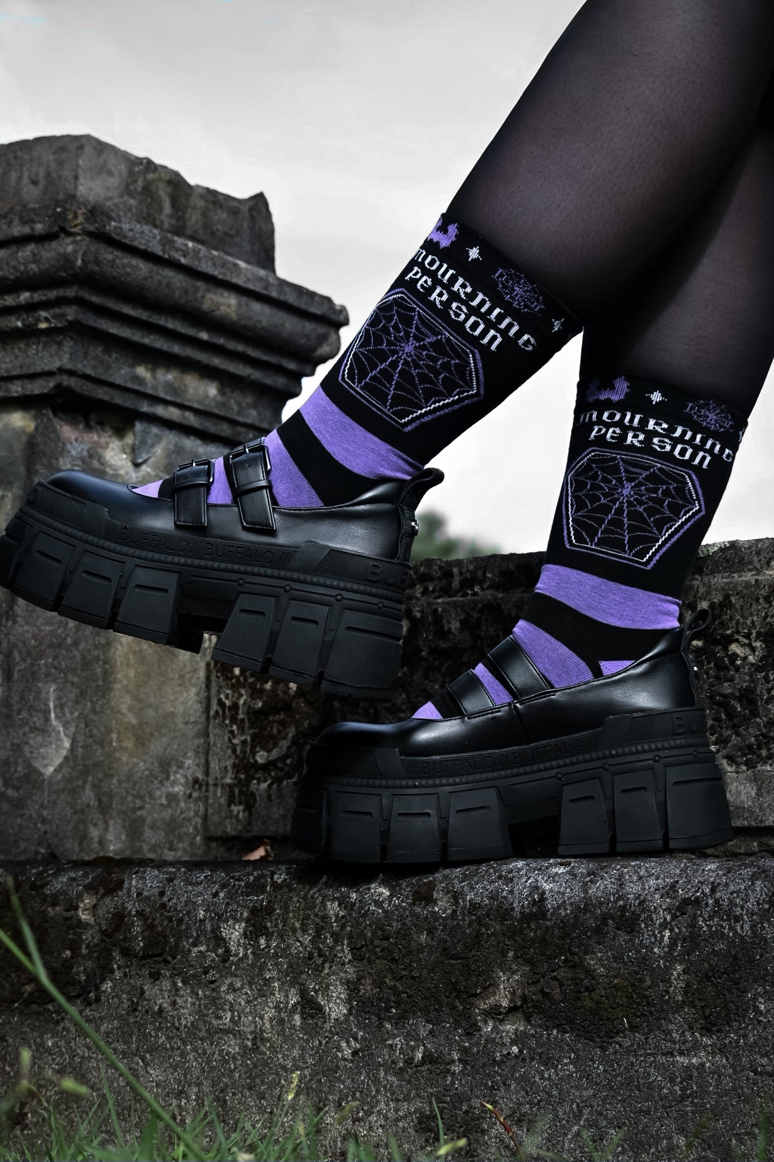 Mourning Person | CREW SOCKS*