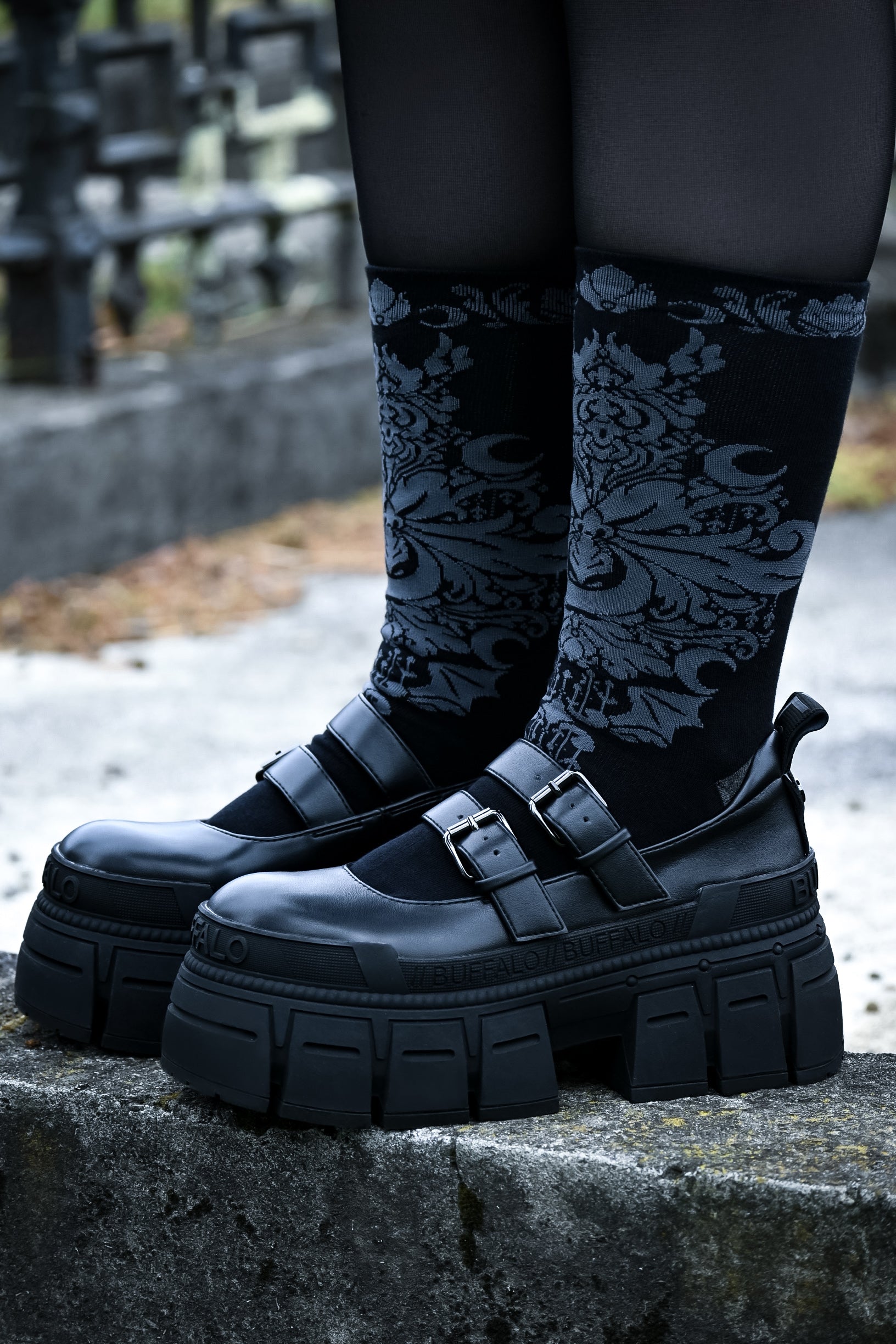 Good Mourning | CREW SOCKS*