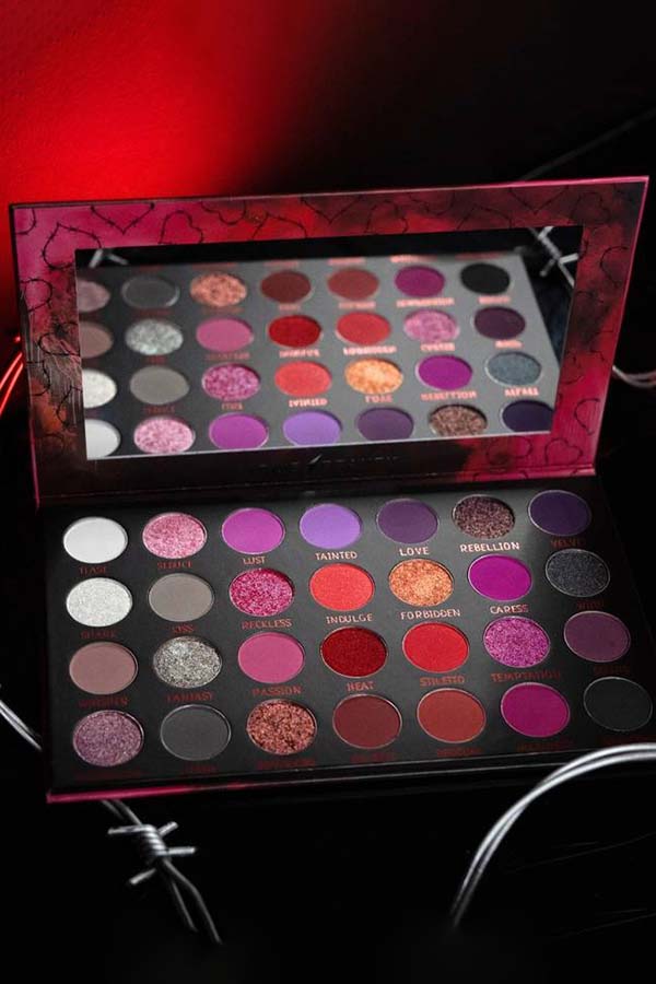 Tainted | PALETTE
