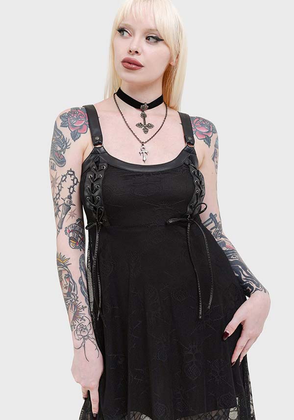 Anne Arkist | DRESS*