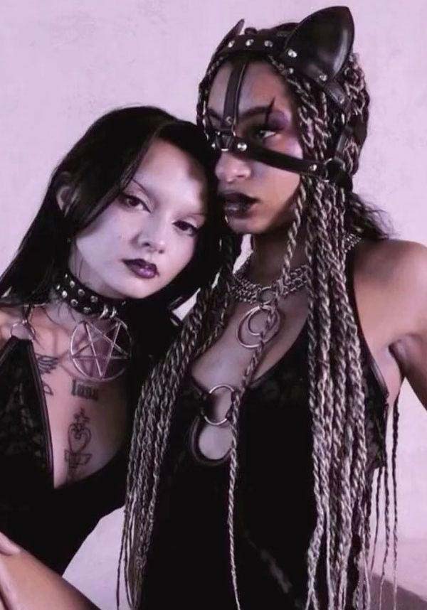 Hungry 4 You | HEADPIECE*