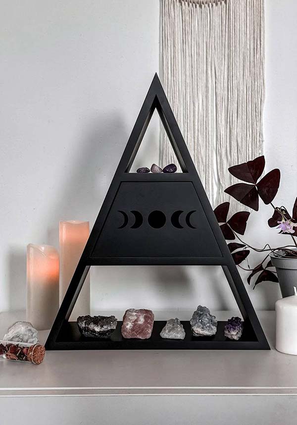 Pyramid | SHELF