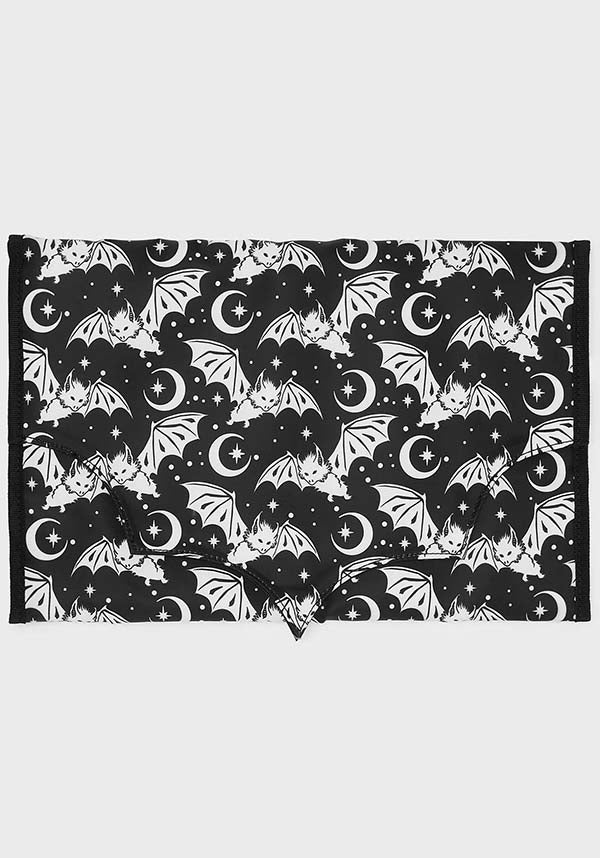 Winged Noir | CHANGING MAT