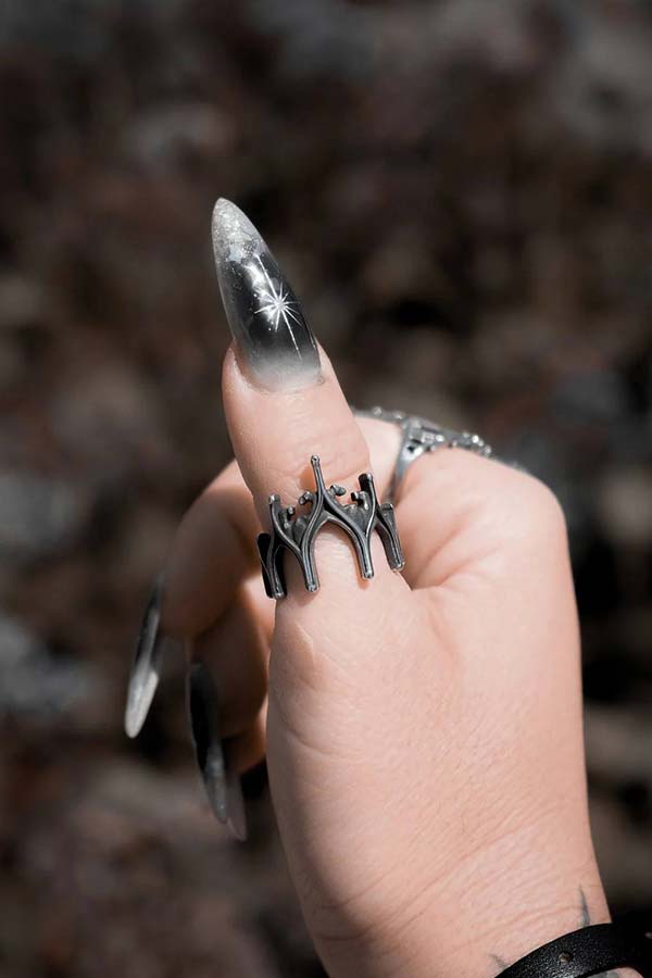 Abbey Hollow | RING