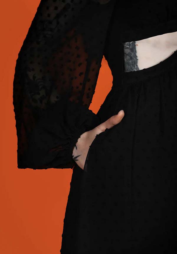 Lively Ghosts Celestra - Lifestyle Shot