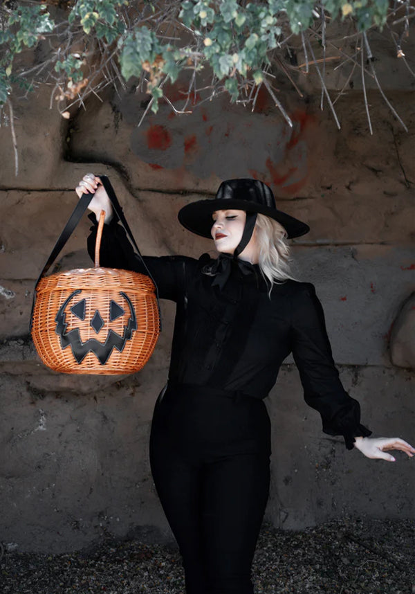 Haunted Hallows | PICNIC BASKET