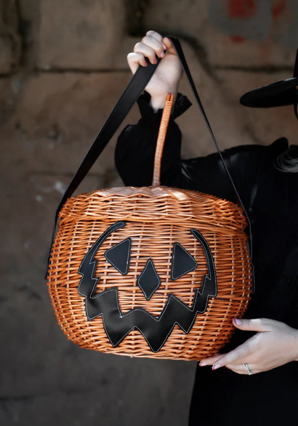 Haunted Hallows | PICNIC BASKET