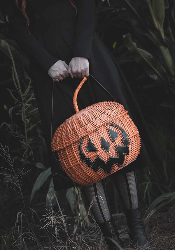 Haunted Hallows | PICNIC BASKET