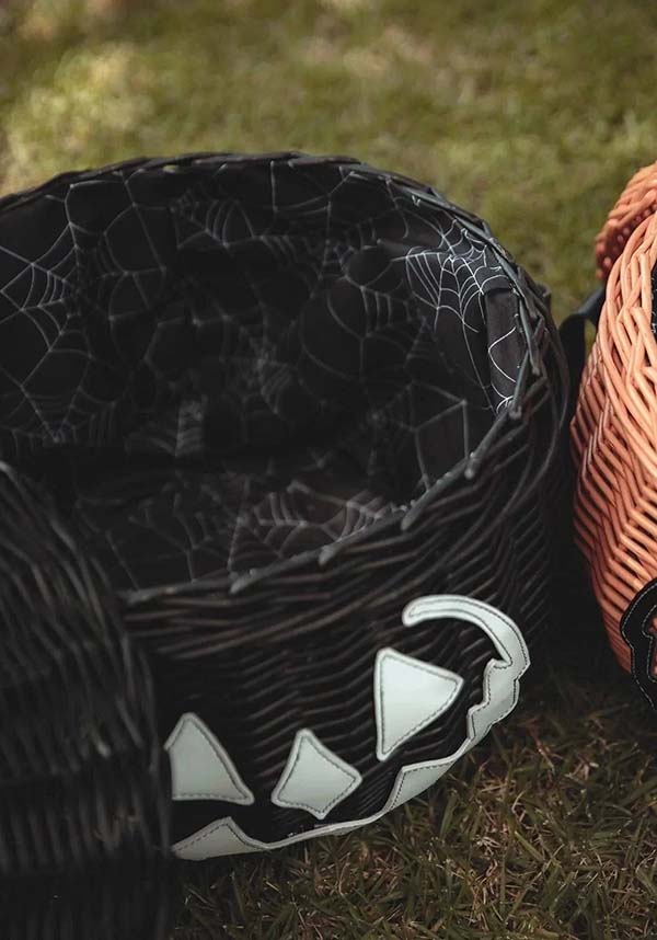 Haunted Hallows | PICNIC BASKET