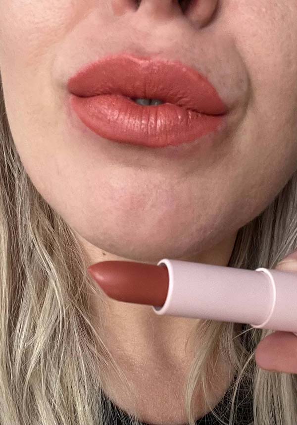 Jeannie Bambini | CREAM VELVET LIPSTICK*