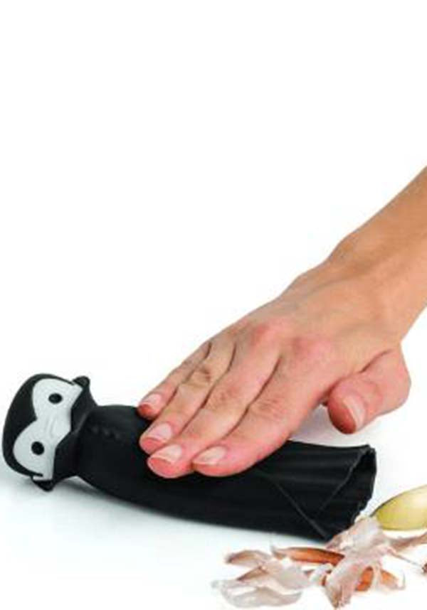 Drac N' Roll | GARLIC PEELER