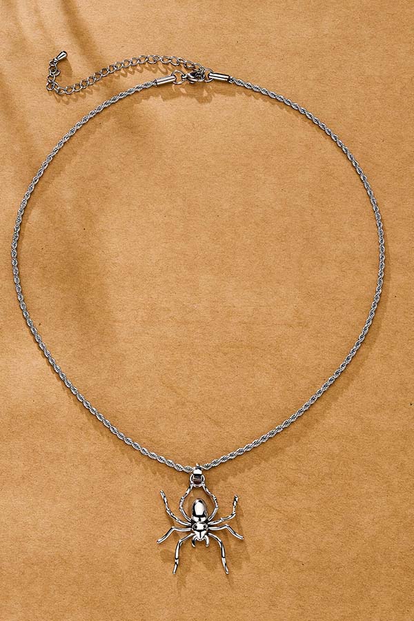 Sculptural Spider | PENDANT NECKLACE