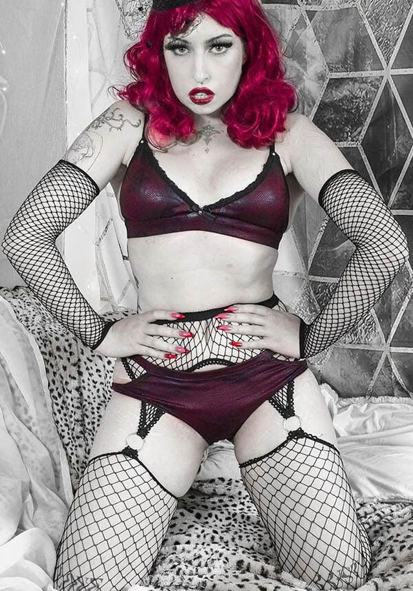 Large Net | SLEEVE GLOVES - Beserk - accessories, all, black, clickfrenzy15-2023, discountapp, emo, fish net, fishnet, fp, gloves, gloves and armwarmers, goth, gothic, gothic accessories, ladies accessories, mar22, mesh, PM300010516, punk, R060322, sheer, winter, winter clothing, winter wear