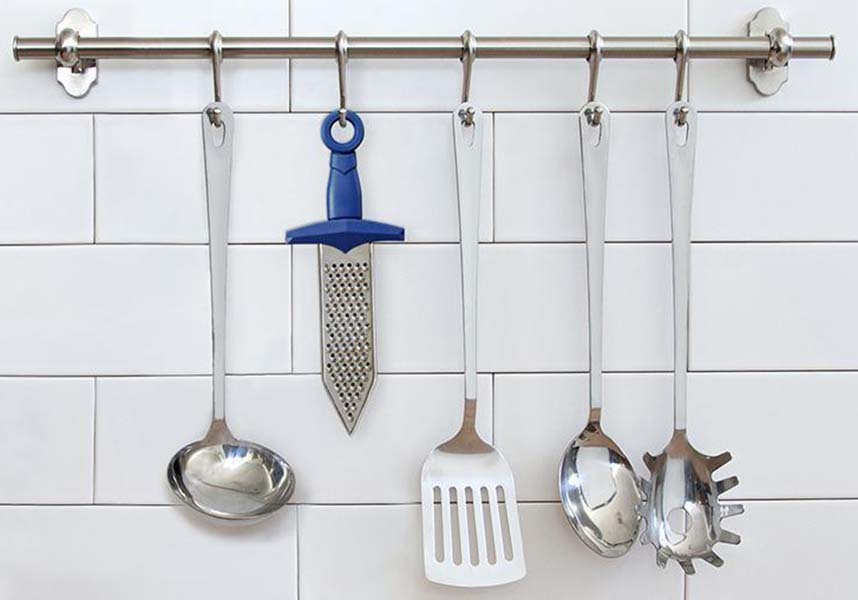 Gratiator | CHEESE GRATER*