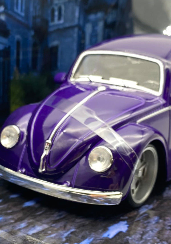 Wednesday (TV): 1:24 VW Beetle | DIECAST VEHICLE*