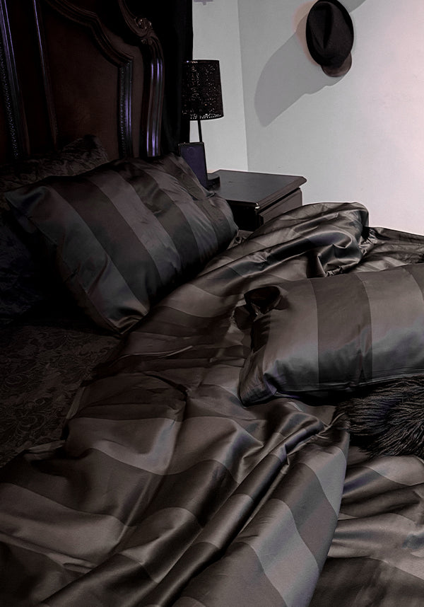 Midnight Creeps | QUILT SET [KING]