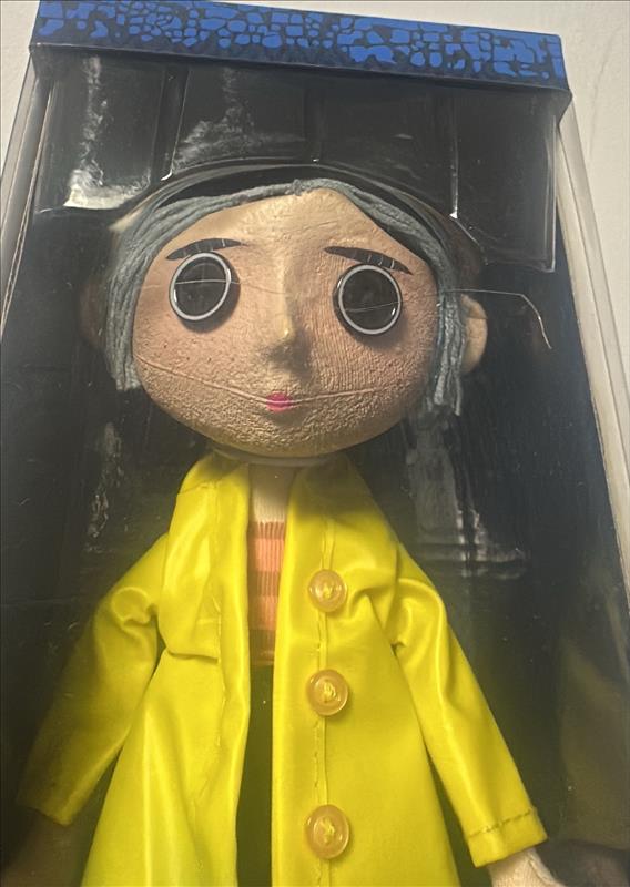 Coraline | 10" PROP REPLICA DOLL (FAULTY)**