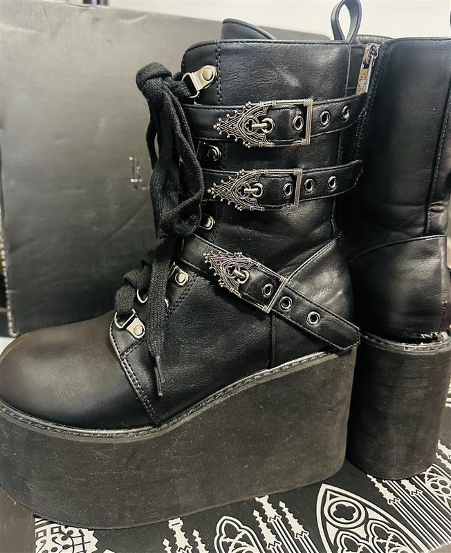 Ceremony | PLATFORM BOOTS (FAULTY)**