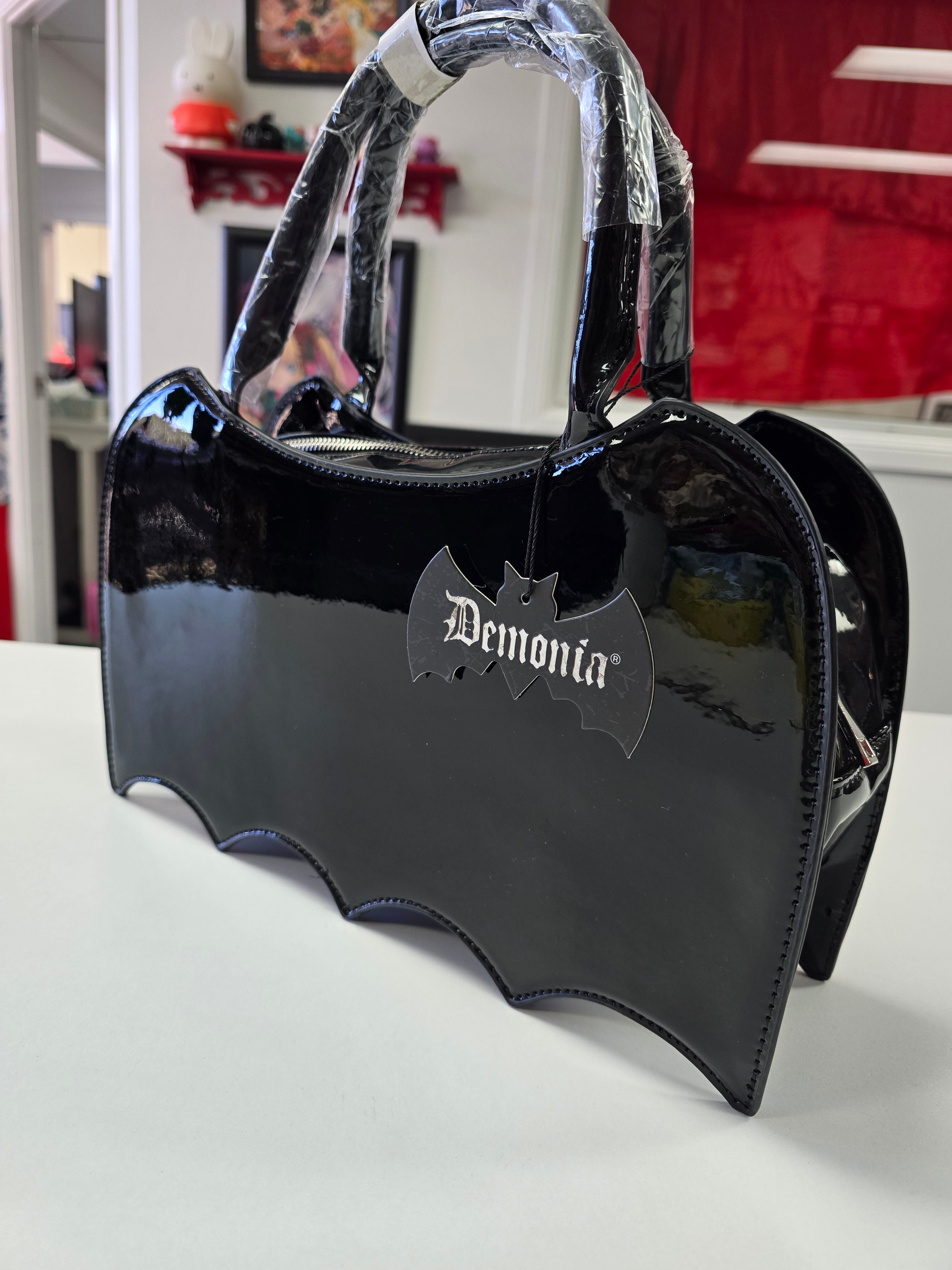 HB-115 [Black Patent] | HANDBAG [IN-STOCK]**