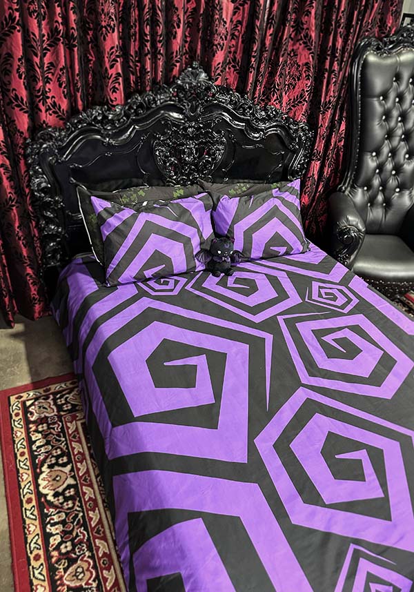 Beetlejuice: Strange and Unusual [Queen] | QUILT SET**