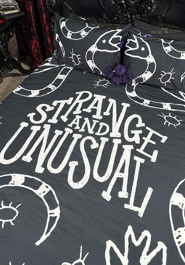 Beetlejuice: Strange and Unusual [King] | QUILT SET**