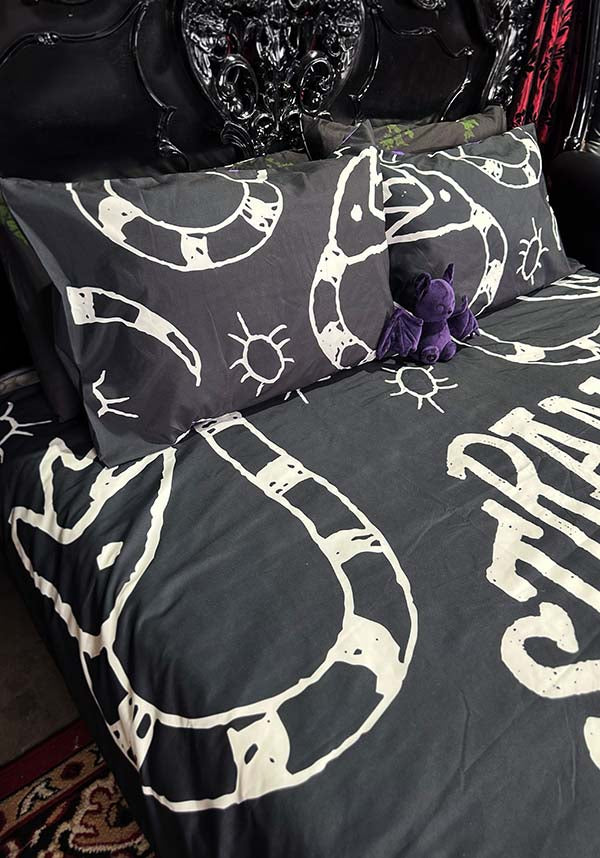 Beetlejuice: Strange and Unusual [Queen] | QUILT SET**