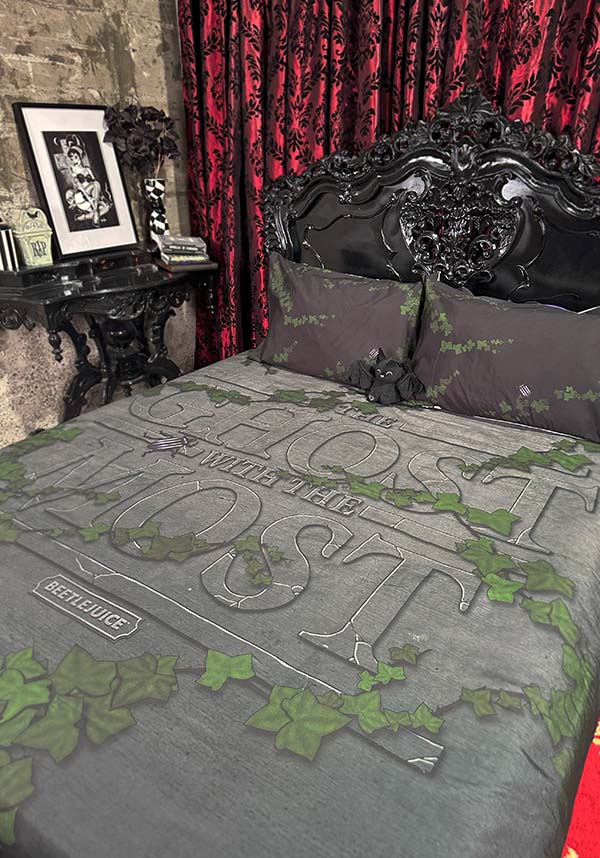 Beetlejuice: Ghost With The Most [Queen] | QUILT SET**