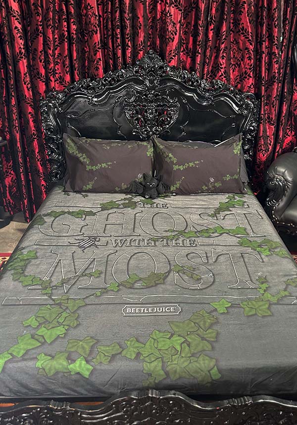 Beetlejuice: Ghost With The Most [King] | QUILT SET**