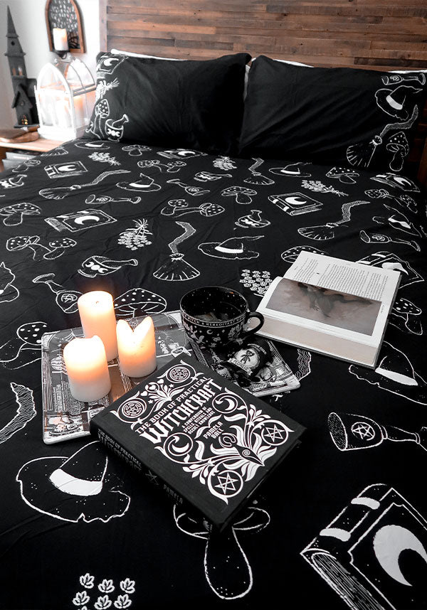 Cottage Witch | QUEEN QUILT SET