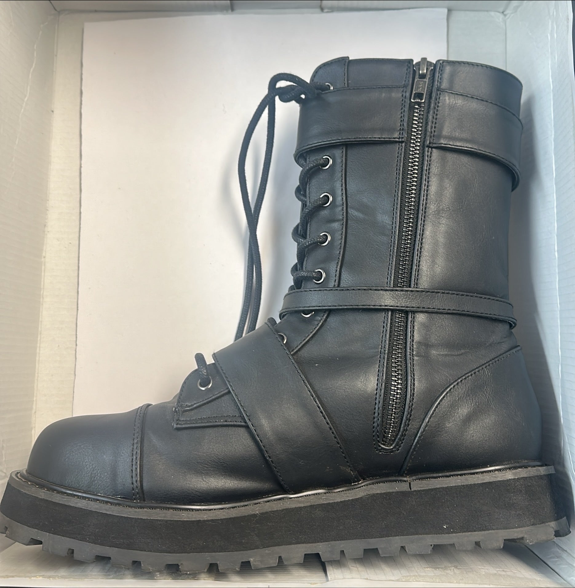 Demonia VALOR-220 [Black] - Detail View