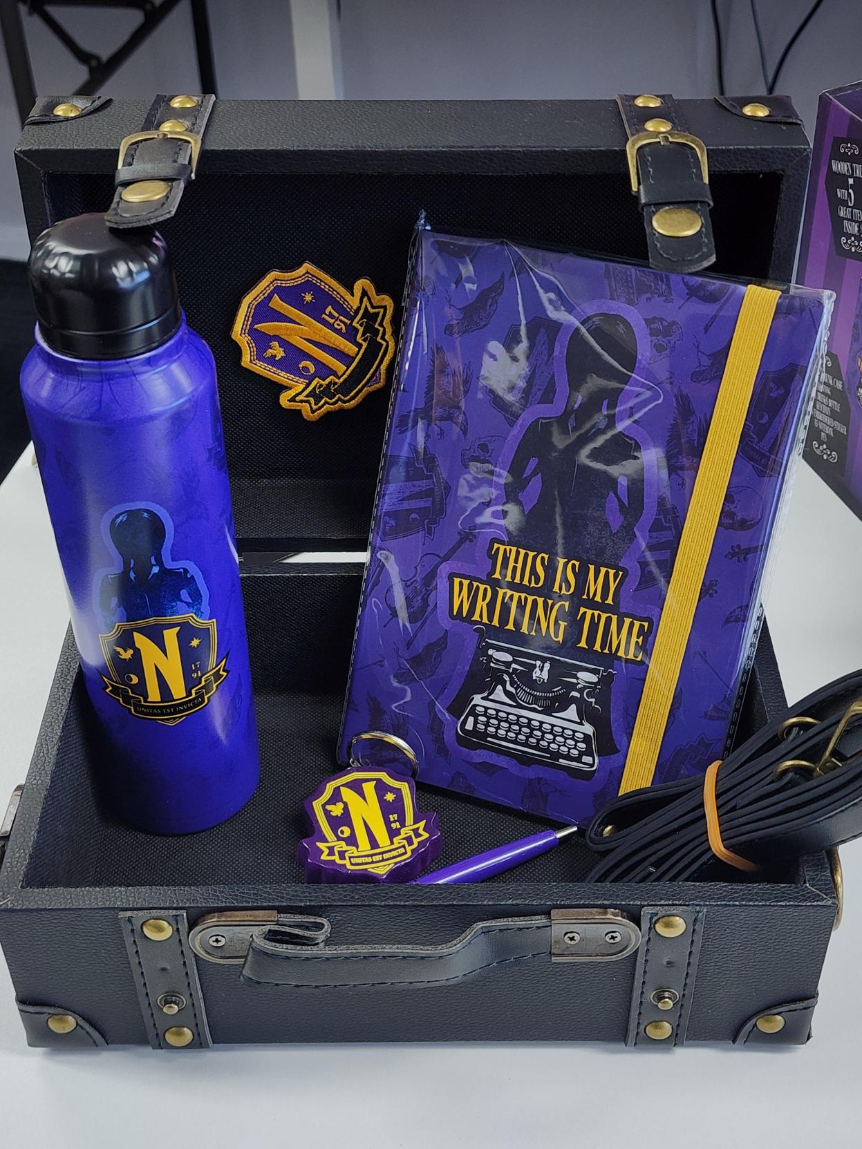 Wednesday: Ravens | PREMIUM GIFT SET [FAULTY]**
