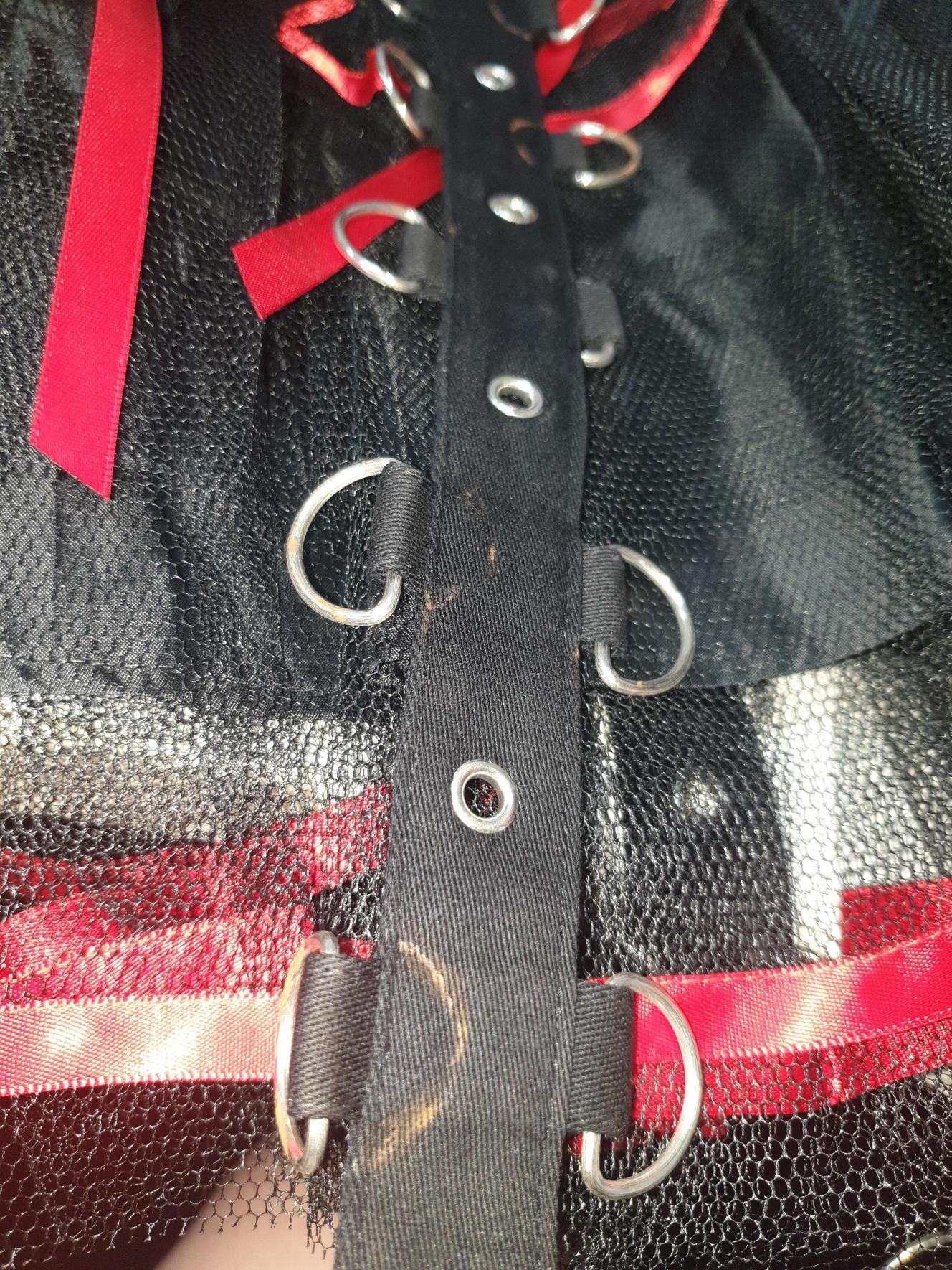 Chai [Black/Red] | MINI SKIRT (DAMAGED)**