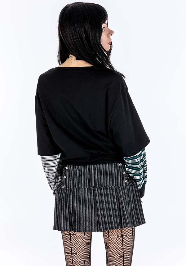 Alice’s Lips Get Me What I Want - Close Up