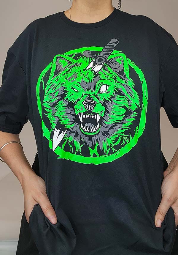 Wolfs Watch [Neon Green] | T-SHIRT