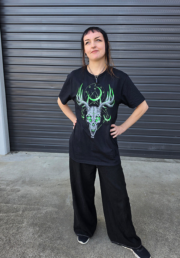 Vengeful Prey [Green] | T-SHIRT