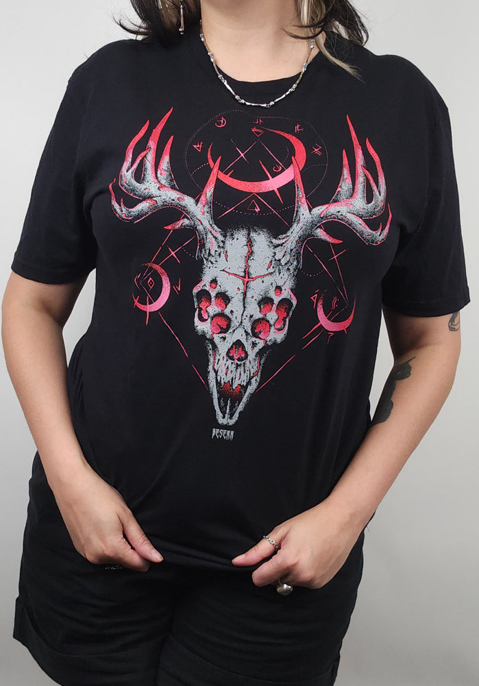 Vengeful Prey [Red] | T-SHIRT
